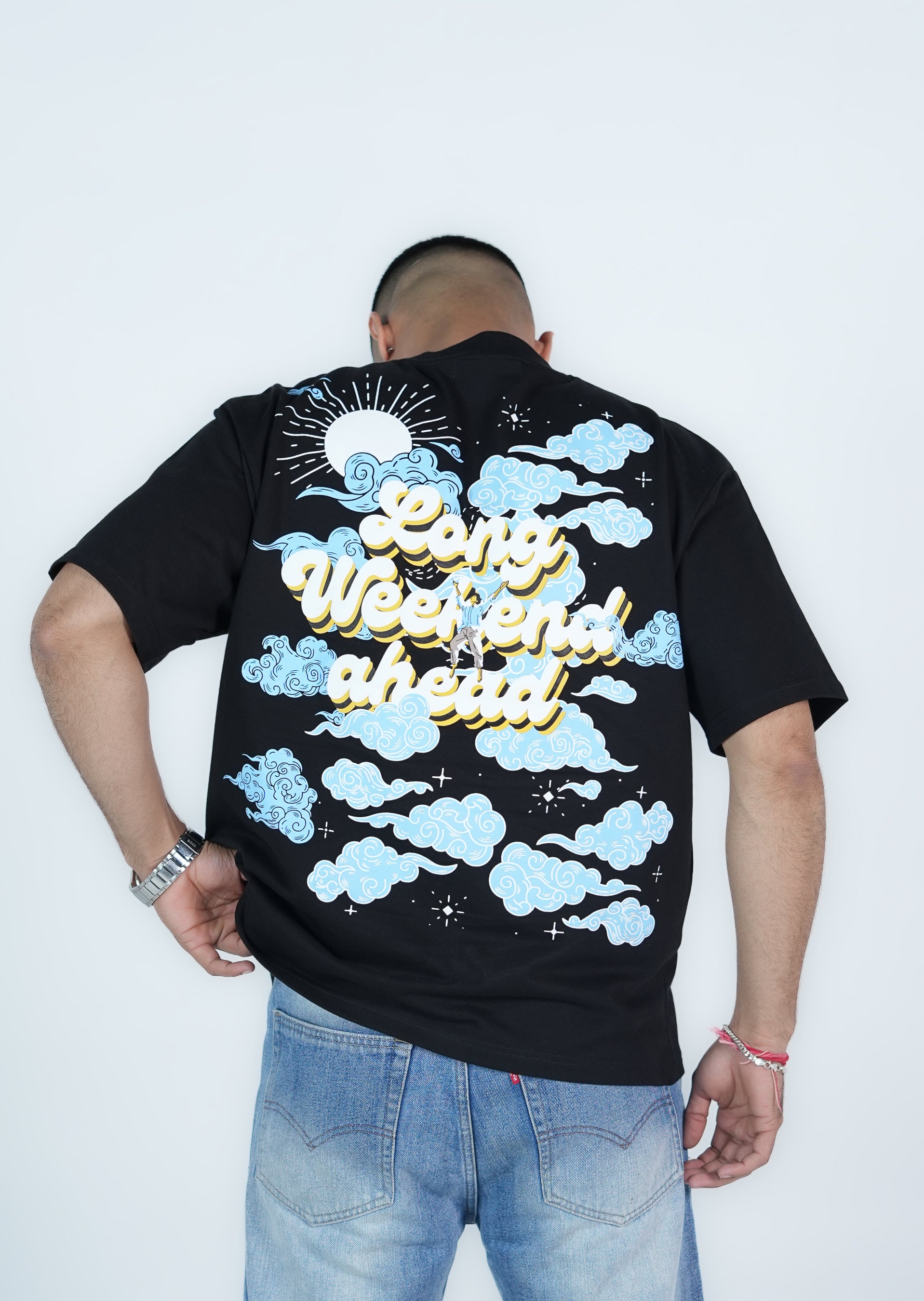 LONG WEEKEND AHEAD OVERSIZED T-SHIRT